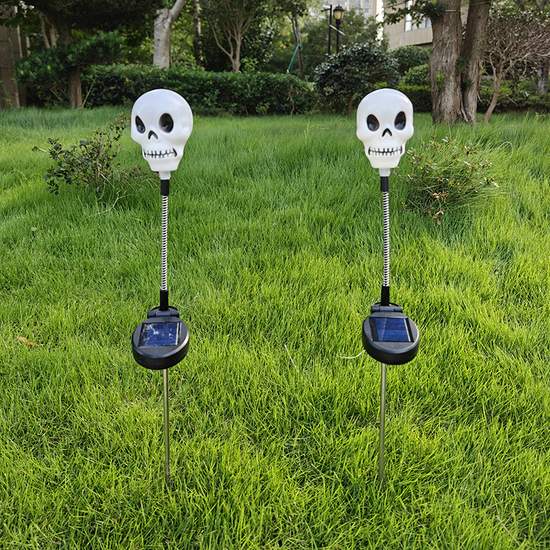 New Solar Swinging Pumpkin Skull LED Lawn Lamp Outdoor Garden Halloween Scene Decoration Light