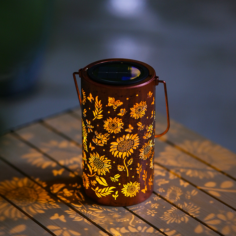 Sunflower Iron Lantern Solar Garden Light Outdoor Hollow Hanging Lantern for Patio Courtyard Landscape Decoration