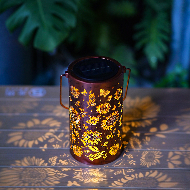 Sunflower Iron Lantern Solar Garden Light Outdoor Hollow Hanging Lantern for Patio Courtyard Landscape Decoration