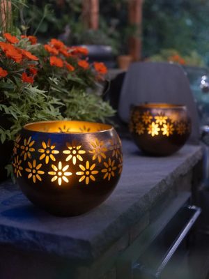 Stunning Solar Lantern Design - Enjoy the warm, imitation fire glow of this solar lantern, perfect for enhancing your backyard, landscape, patios, decks, and even indoor spaces. All season use. Extended Use High Power Solar Rechargeable Battery - With a 600 mAh 3.7V li-ion battery, this solar lantern provides over 8 hours of bright, consistent light, ensuring your outdoor areas shine throughout the night. 8” Metal Decorative Bowl - The Solar Fire Bowl features a stylish metal design, adding a touch of sophistication to your outdoor garden decor while serving as a functional solar table lamp, lantern and garden decor. Durable Waterproof Solar Lamp - Crafted with fully waterproof and weatherproof ABS housing, this solar lantern is built to withstand the elements, making it an ideal choice for patio and garden decorations outdoors. Heavyweight and Long-Lasting - Designed for durability, this solar lantern is heavy-weight and built to last, ensuring it remains a staple in your outdoor lighting for years to come.