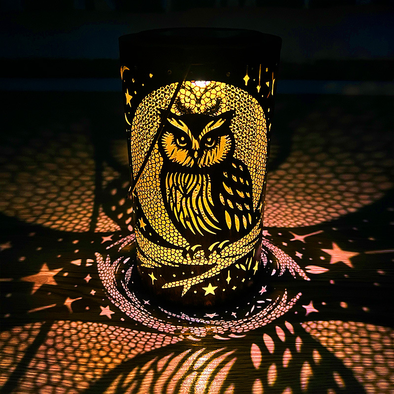 Solar Lanterns Outdoor Hanging Solar Owl Light Metal Waterproof LED Lantern for Outside Garden Decor for Patio Porch Yard Deck